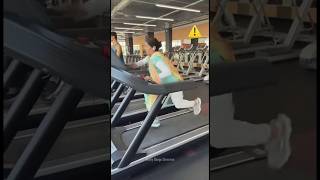 “Aunty Treadmill Pe Udd Gayi 😂🏃‍♀️ | Real Crowd Footage | Aunty Gangs Universe” #shorts