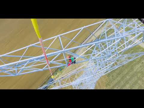 SAL Multirotor works at 2x 400 KV. Drone pulling the pilot rope.