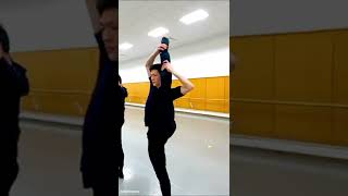 An indispensable part of classical Chinese dance training class: leg holds! #ShenYun #Shorts