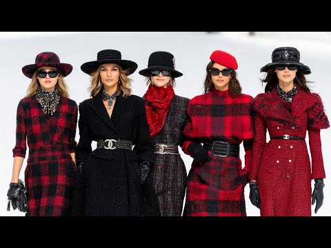 CHANEL Fall/Winter 2025/26 | Modern Elegance & Iconic Style for Women 40+