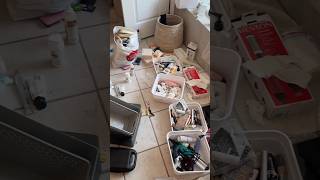 I Got Rid Of 90% Of My Bathroom Clutter Using This Simple System #decluttering