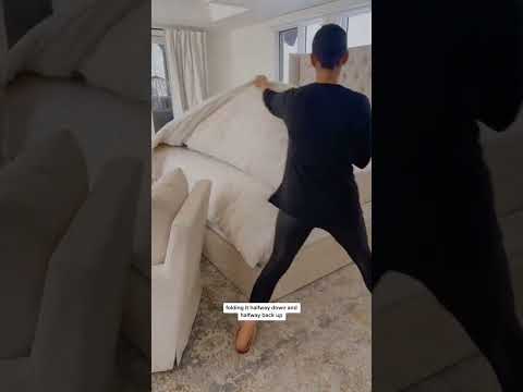 How to make a cozy winter bed | #SonoroKate#shorts