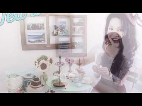 Tea With Justine - Do You Think Lipton Tea Employees Get Coffee Breaks?