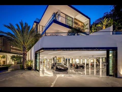 LUXURY PROPERTY AUCTION