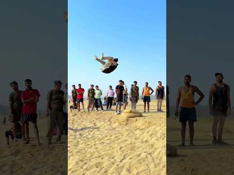 ￼￼￼ Ladkiyon Dar Gayi🫢#shorts #publicreaction#talentedboystunt #flipjump #shortsyoutube