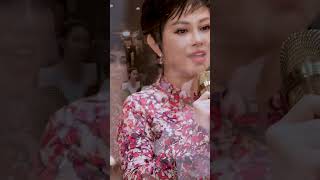 Ai đứng như bóng dừa tóc dài bay trong gió.... #đangungbentre #mylinh #nhacdanca #shorts