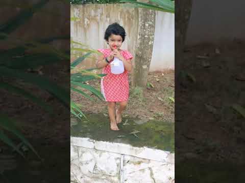 oru spray bottle kusurthi😂This will make your kid laugh😂😂#mamattyparu#babygirl#funny#playing#
