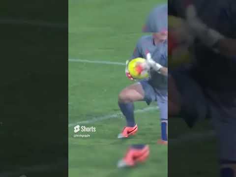 Funny fails in football 😂🤣