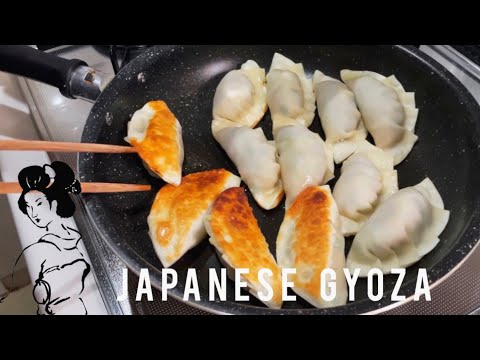 How to make Japanese Gyoza / Japanese Recipe