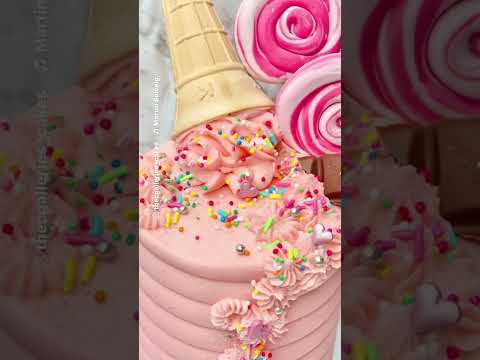 Sould we call them edible art or cakes? 💕