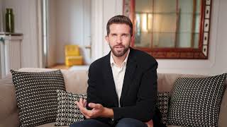 Married to a Narcissistic Woman? Here's What You're Facing