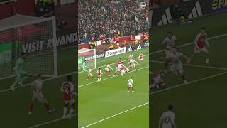 Takehiro Tomiyasu scores his first goal for Arsenal!
