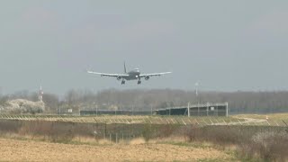 Coronarivus: Military plane lands in Mulhouse to pick up transfer patients | AFP