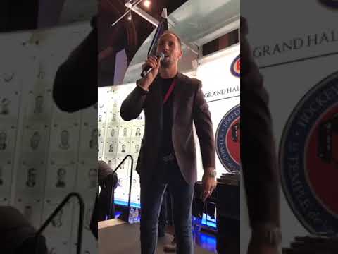 Live auction @HockeyHallFameHockey Hall of Framed
