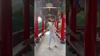 7-step morning routine will stretch and strengthen your body. #MorningRoutine #FlexibilityGoals