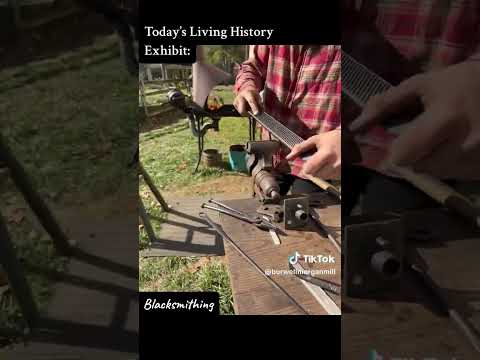 Blacksmith Demonstration  #livinghistory #virginia #blacksmith