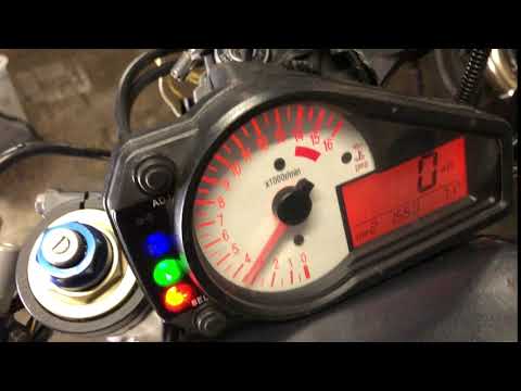 Suzuki GSXR-750 K2 test start up