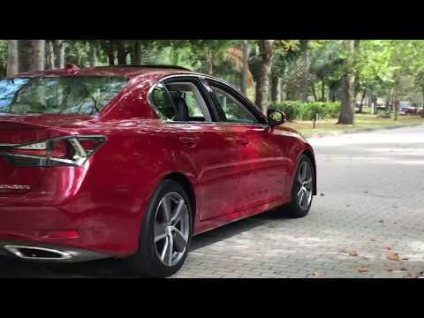 Setting the clocks in your Lexus vehicle