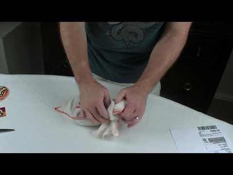 Unboxing a snake from Ozzy Boids