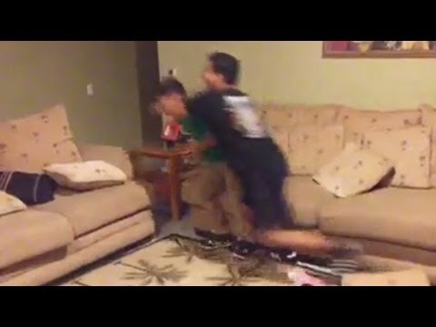 PARANORMAL ACTIVITY 3. Caught on Camera (David Lopez)