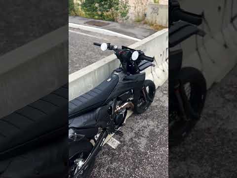 The rear tire has seen better days for sure 😂 #motovlog #motovlogger #r #motorcycle #ktm #husqvarna