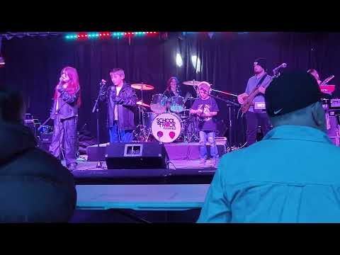 Sophia kiss show