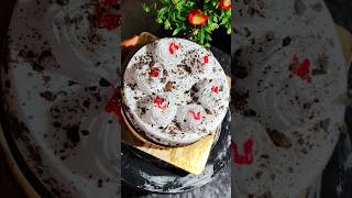 Happy New year 2025 ♥️💕💐#happynewyear #happynewyear2025 #theking_bakers #bekrychef #caketrends