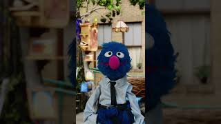 Grover's Street Tour #sesamestreet