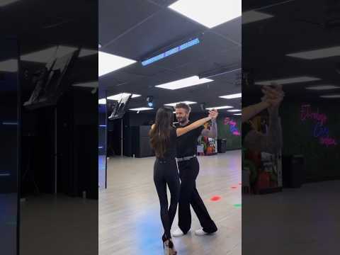 victoria beckham's $800k wedding dress trends #victoriabeckham #davidbeckham #wealth #wedding #money