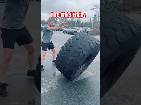 It’s another group workout on Fire Chief Friday . #firechieffridays #firechiefonabike #firefit