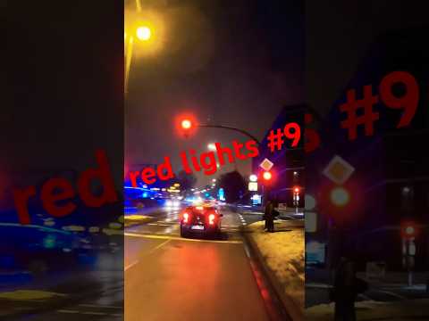 red traffic light compilation 9 | #redlightcycling #daringmaneuvers