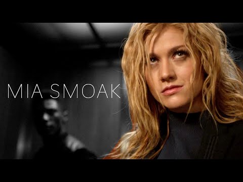 Mia Smoak || Survivor