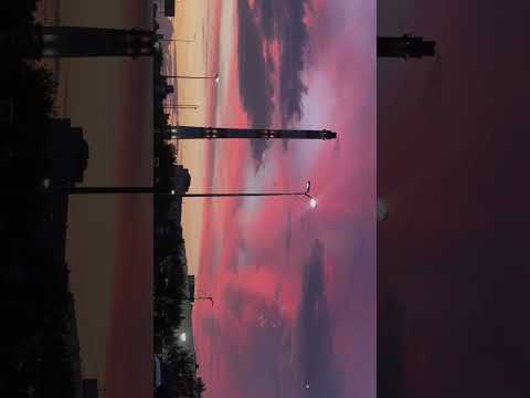 🌅 Music and the colors of the sky 🎶#red #sunset #aesthetic #foryou #foryoupage