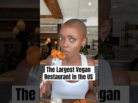 Visiting the largest vegan restaurant in the US, Plant City 🌱