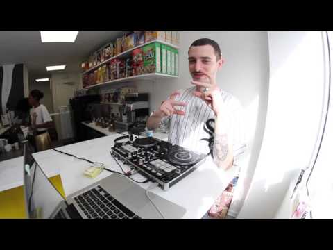 LineUp X Flakes - Pop Up Store #4