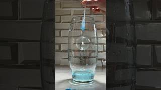 Floating bubbles? 🫧 #shorts #chemistryteacher #science #CO2 #chemicalreaction #scienceexperiment