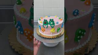 Version 1 or Version 2?! 🍄 #cakedecorating #cake #cakeinspiration #cakes #cakedecorator #CapCut