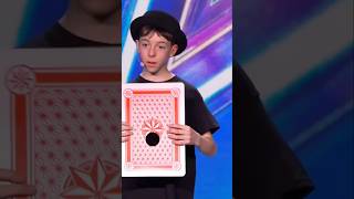 CARD BLACK HOLE VANISHING MAGIC TRICK 🤓 #aesthetic #magic #tiktokviral