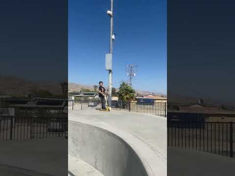 kick, push and kick 🛴 #scooter #bowls #wheels #skatepark