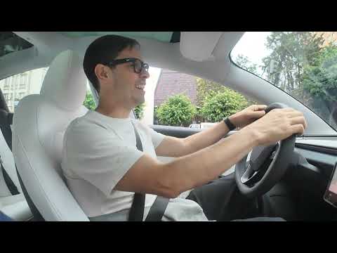 Testing a Tesla on Mexico City's Roads
