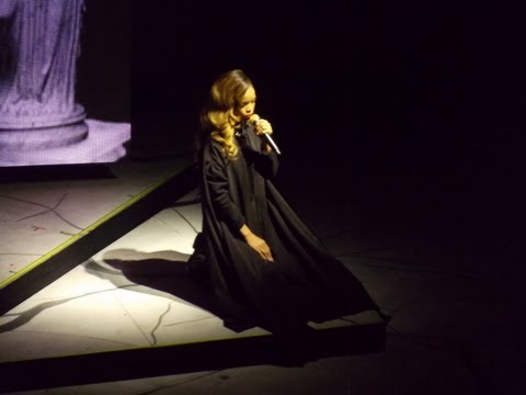 Rihanna - Mother Mary - DVD The Diamonds World Tour Live At Buffalo (HD)