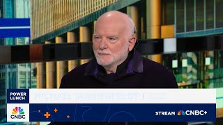 Ultra-rich are pulling back from stocks and real estate, says Tiger 21 founder Michael Sonnenfeldt