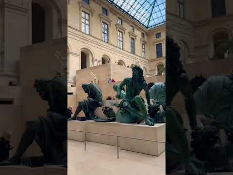 Comment if You Recognize This Place!#ArtLovers#SculptureArt#TravelDiscoveries#CulturalHeritage