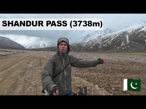 Cycling Pakistan's most dangerous road pass (Shandur Pass) 🇵🇰