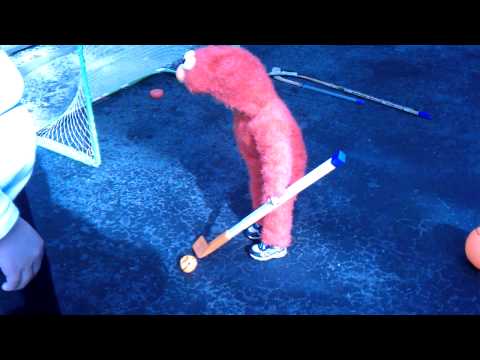 Elmo scores!
