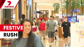 Last-minute Christmas rush sweeps Melbourne as shoppers spend big | 7NEWS