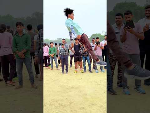 INDIAN TALENT😭 KE LIYE EK LIKE TO BANTA HAI🙏//STUNT SHORTS VIDEO#talentedboystunt#flipjump
