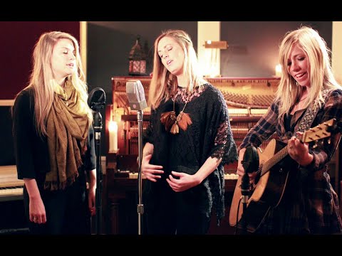 "Joy To The World" - Rebecca Roubion, Jillian Edwards, and Ellie Holcomb // Brite Session