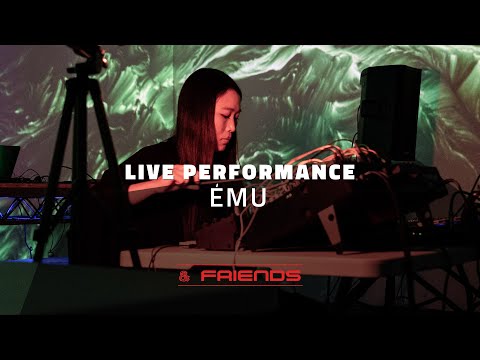 LIVE PERFORMANCE // ÉMU