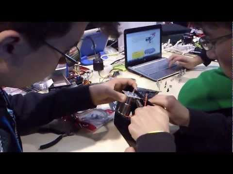 RoboParty 2012 - fase inicial da montagem do robot